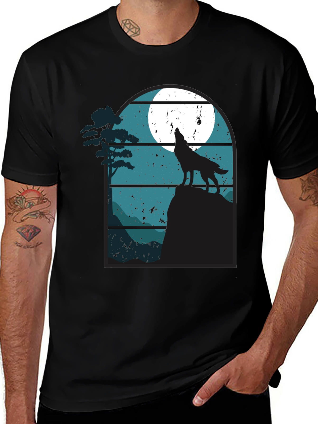 Wolf Howling at Moon Graphic T-Shirt
