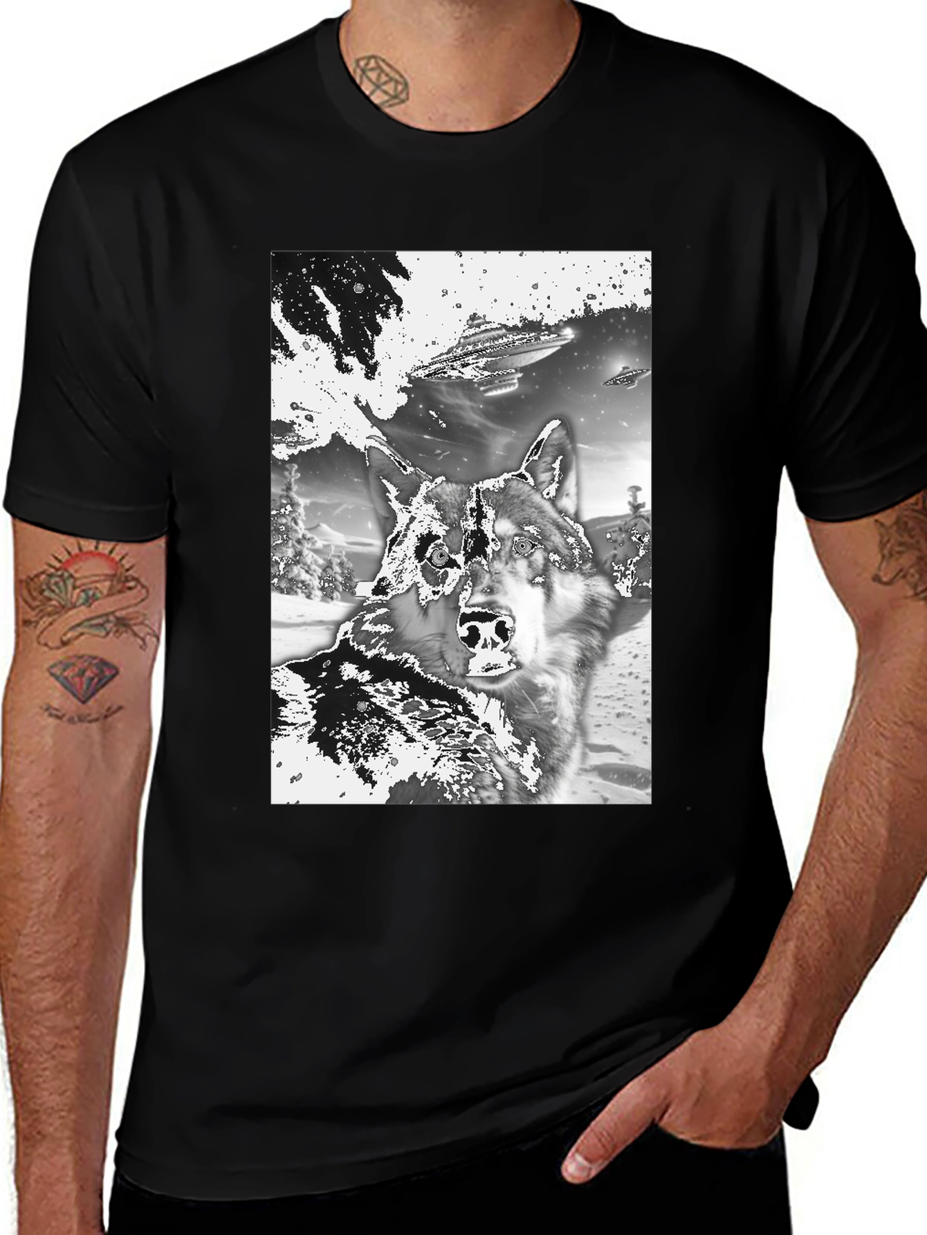 Wolf & UFO Graphic T-Shirt - Black Crew Neck Tee
